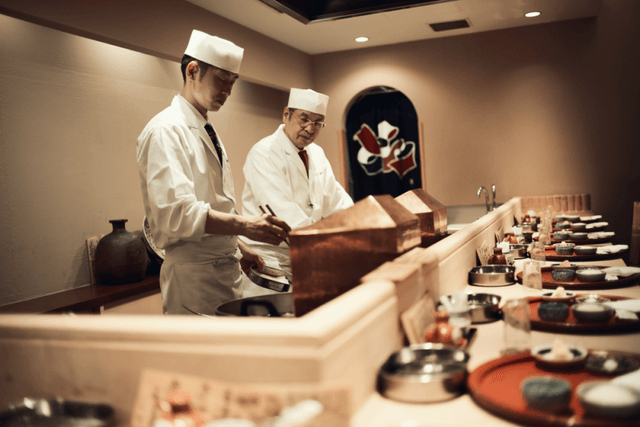Kỹ sư, trí thức có tiếng, N3, Osaka, Phục vụ khách hàng (nhà hàng), 2 người, Tăng ca